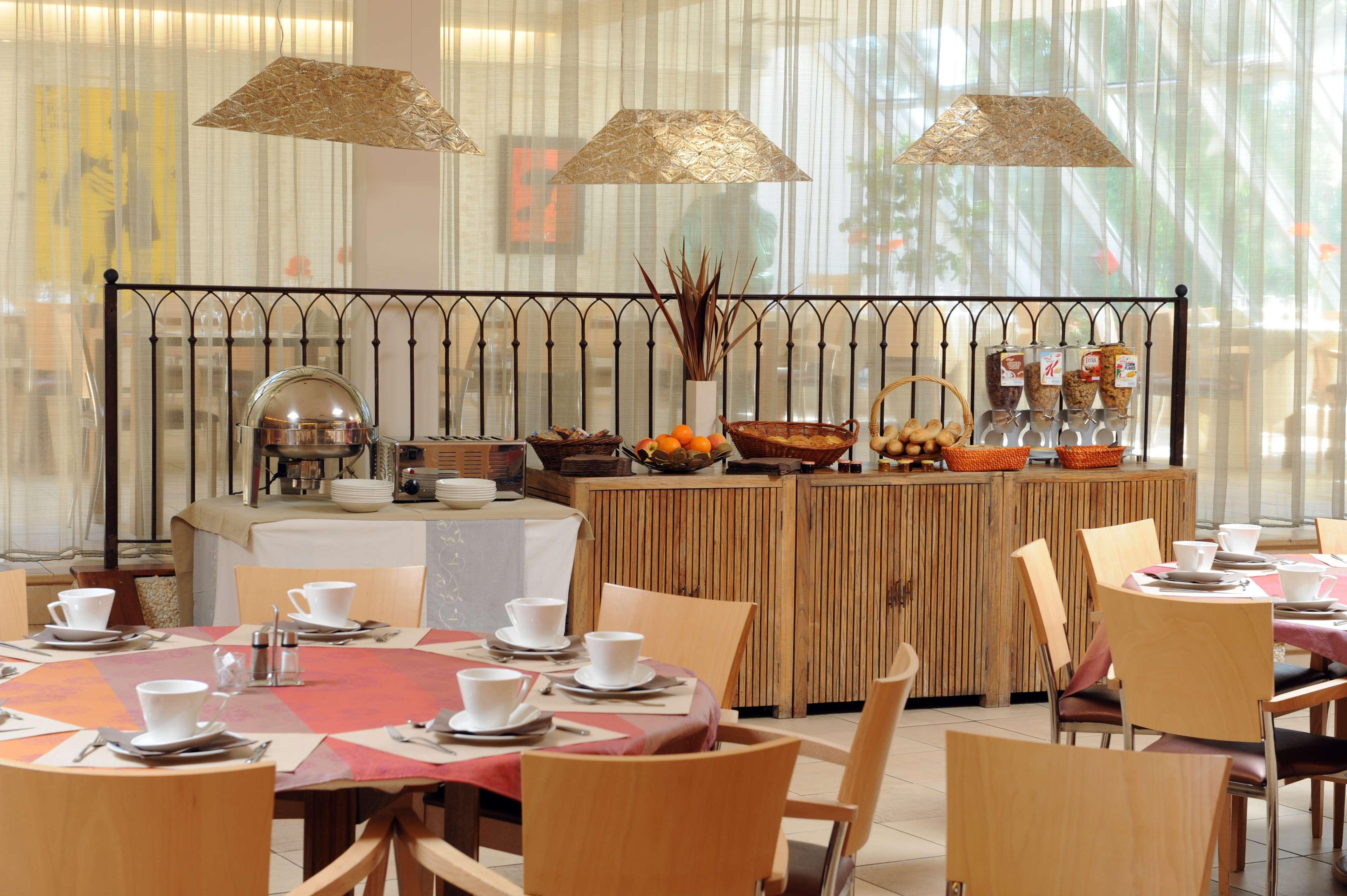 Hotel Atrium Arles Centre Zewnętrze zdjęcie