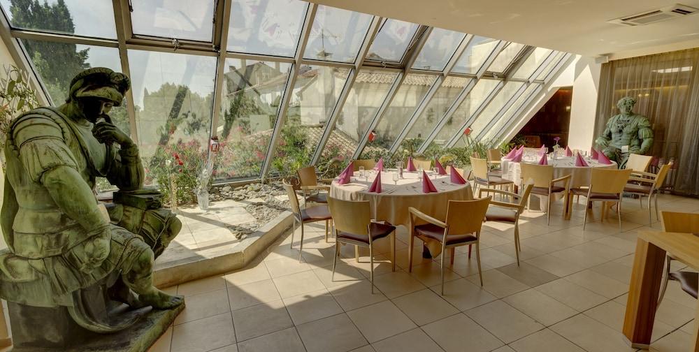 Hotel Atrium Arles Centre Zewnętrze zdjęcie